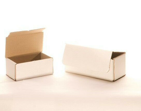 50 7″ x 3″ x 3″ White Corrugated Mailers