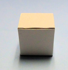 Pack of 80 White Lightweight Product Box 2-3/16″” x 1-7/8″ x 2-3/16″