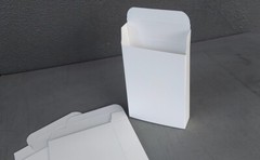 Universal Individual White Cardboard Boxes Packaging Gift Approx 7x5x1 Brand New