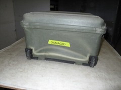 Pelican Protector 1560 Case 23x18x11 OD 19x15x9 ID Wheels PullOut Handle Damaged
