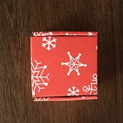Green Recyclable Cardboard Small Gift Mailer Boxes 4 x 4 x 2 Inch Red and White