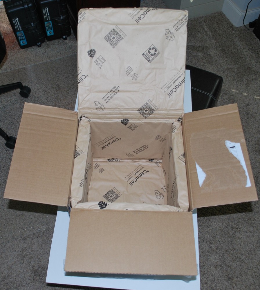 CLIMACELL INSULATED SHIPPING BOX COOLER DRY ICE 14X14X13 OUT 12X12X10 IN