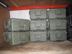 Pelican Protector 1560 Case 23x18x11 OD 19x15x9 ID Wheels PullOut Handle Damaged