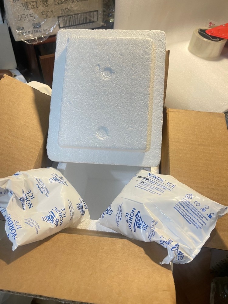 Styrofoam Insulated Medical Cooler 12″Hx12″Lx10″WwShipping Box 2 Gel Ice PacksDR
