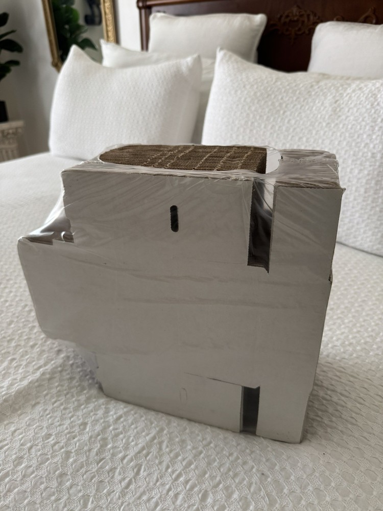 Mailer Boxes Small White 50 Pk Corrugated Cardboard Boxes. Brand New sealed