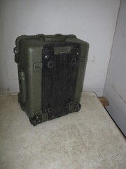 Pelican Protector 1560 Case 23x18x11 OD 19x15x9 ID Wheels PullOut Handle Damaged