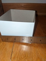 46 U-LINE 4 x 4 x 3″ White Deluxe Gift Box Bottoms S-10619B