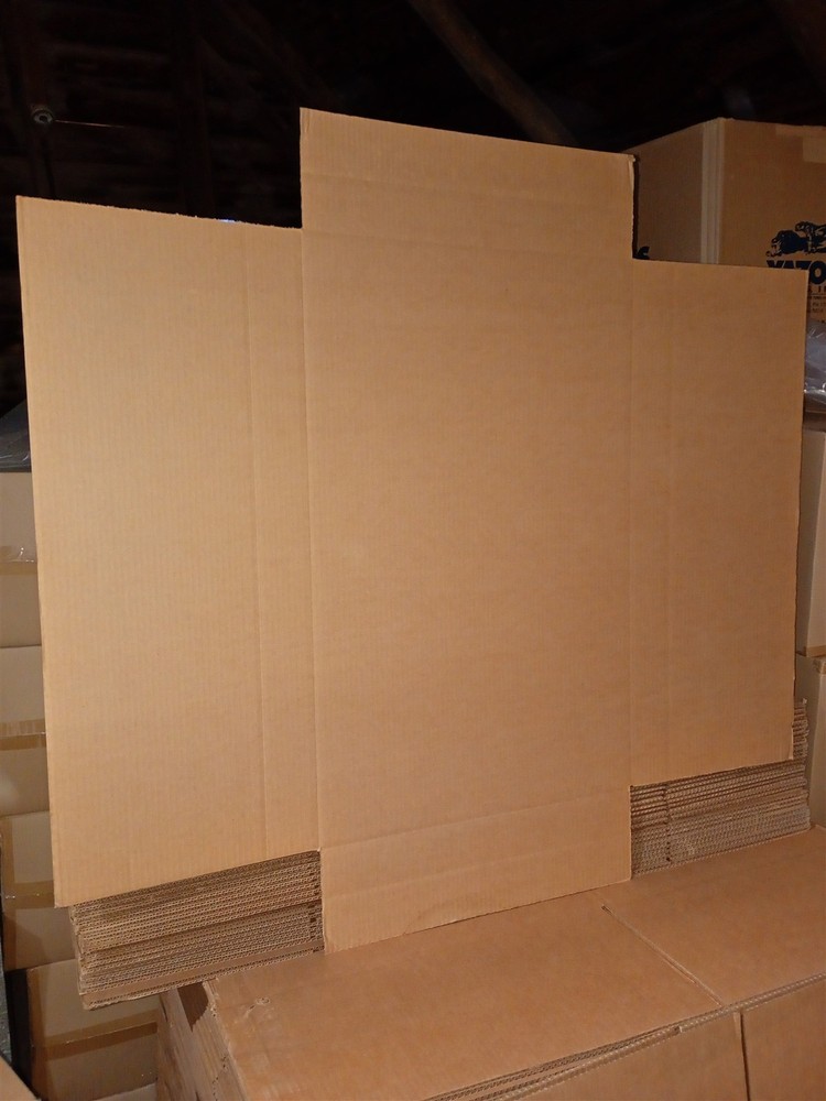 Cardboard Boxes – (32.5″ x 20.5″ x 2.5″) – Shipping or Storage Containers