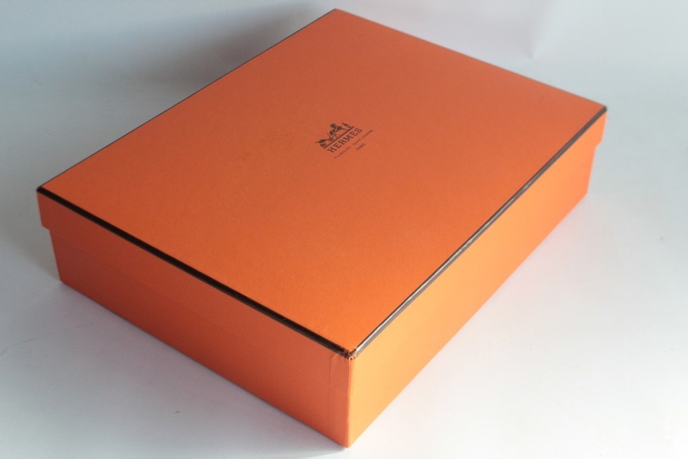 HERMES orange cardboard box 32.5×25.5x8cm (71512)
