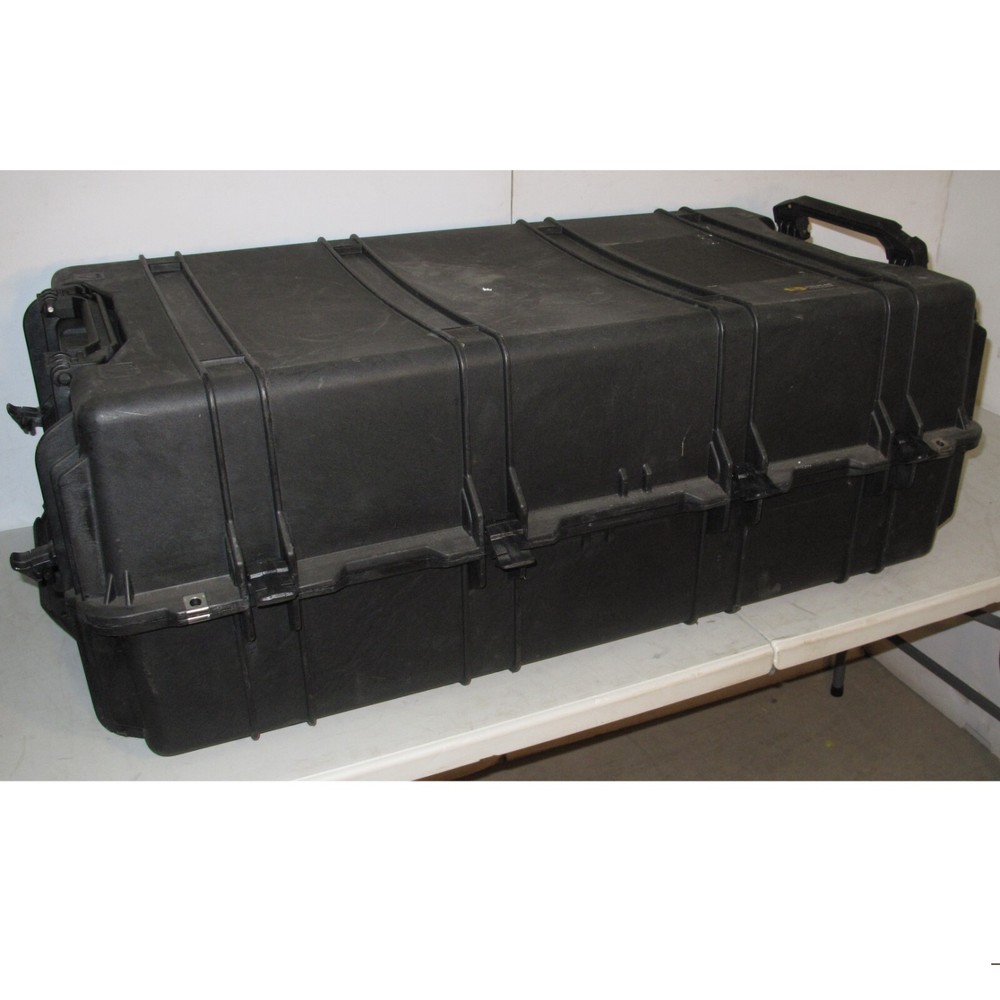 Pelican Case Protector 1780 45x25x16 OD 41x21x14 ID Wheels and Handle Black