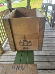 Vintage Porcelain Shipping Crate Stamped B&G In Great Condition 31”x20.5”x18.5”